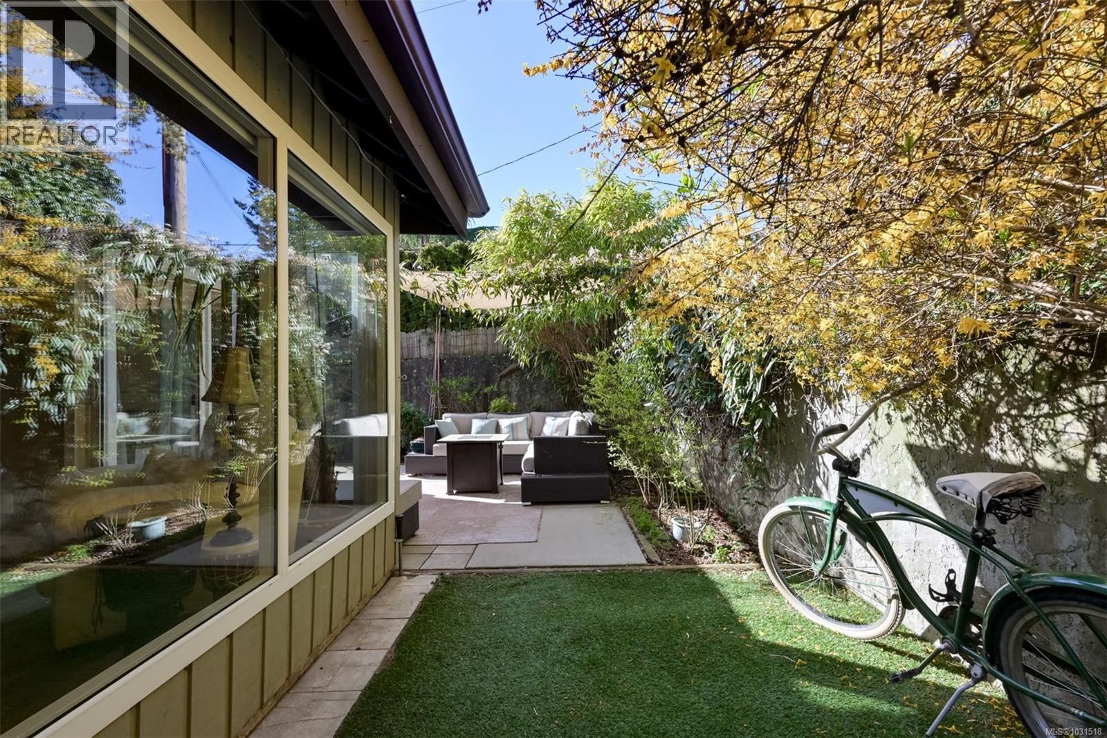 1294 DENMAN STREET Image 12