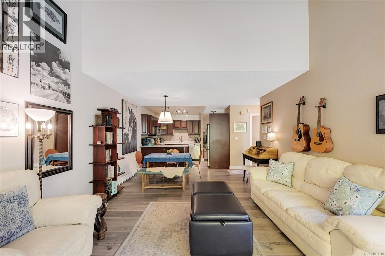 1294 DENMAN STREET Image 18