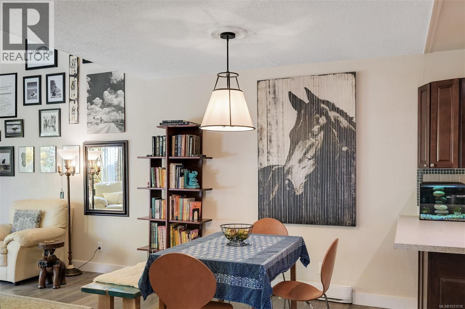 1294 DENMAN STREET Image 21