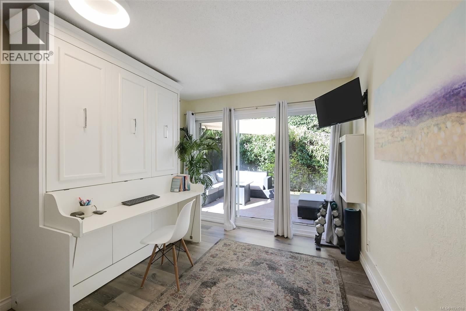 1294 DENMAN STREET Image 32