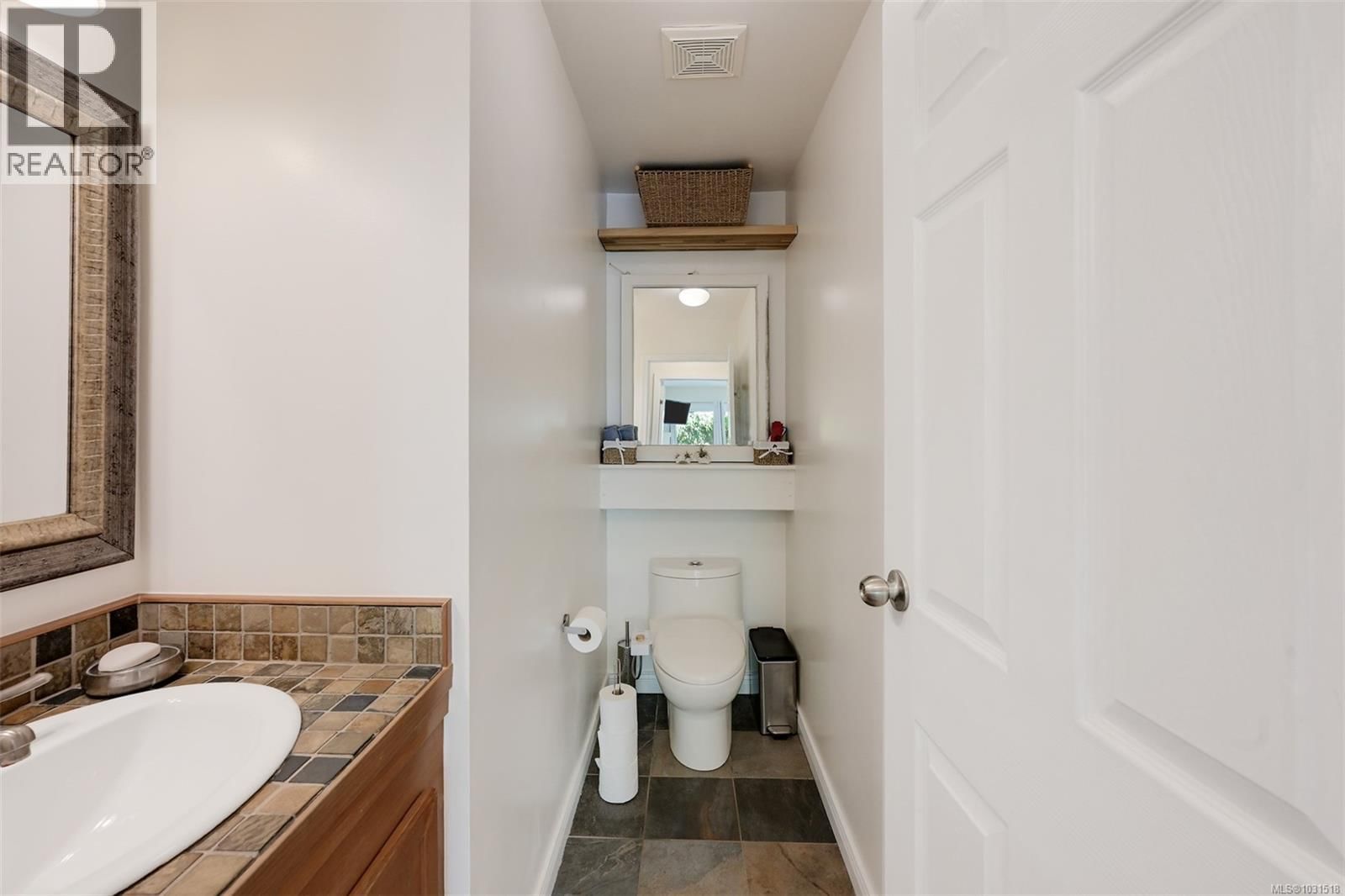 1294 DENMAN STREET Image 36