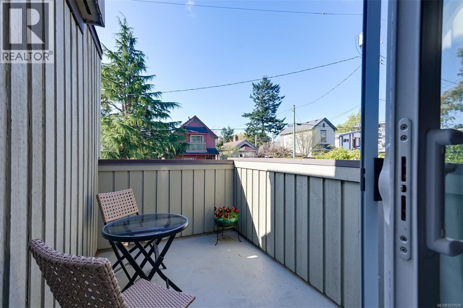 1294 DENMAN STREET Image 43