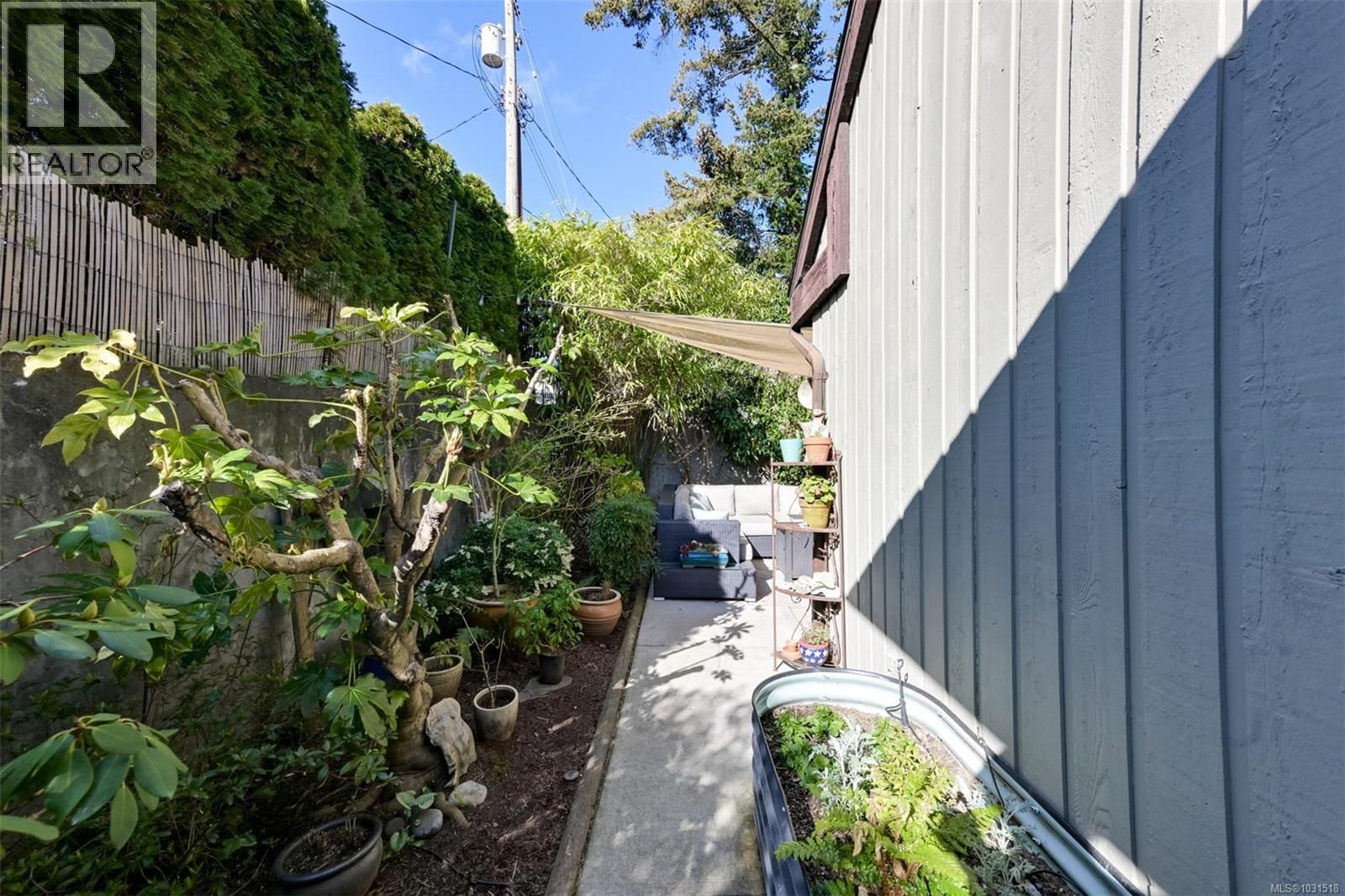 1294 DENMAN STREET Image 54