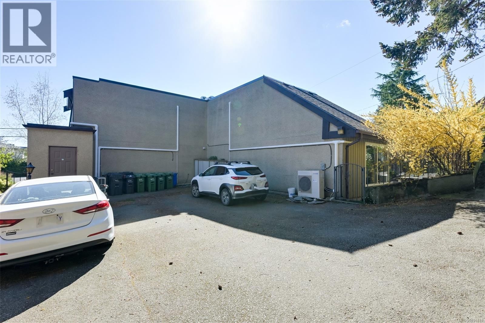 1294 DENMAN STREET Image 58