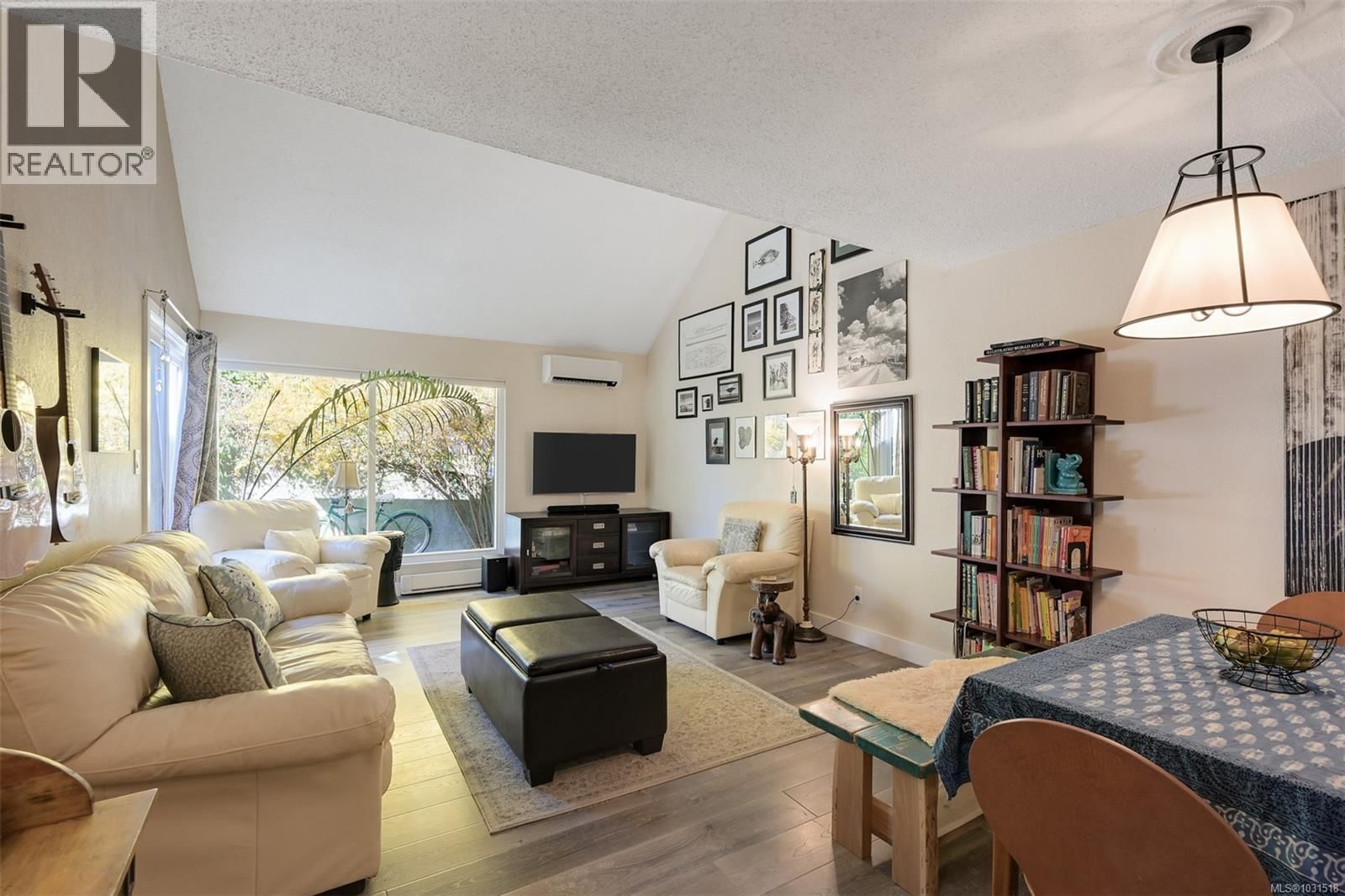 1294 DENMAN STREET Image 7