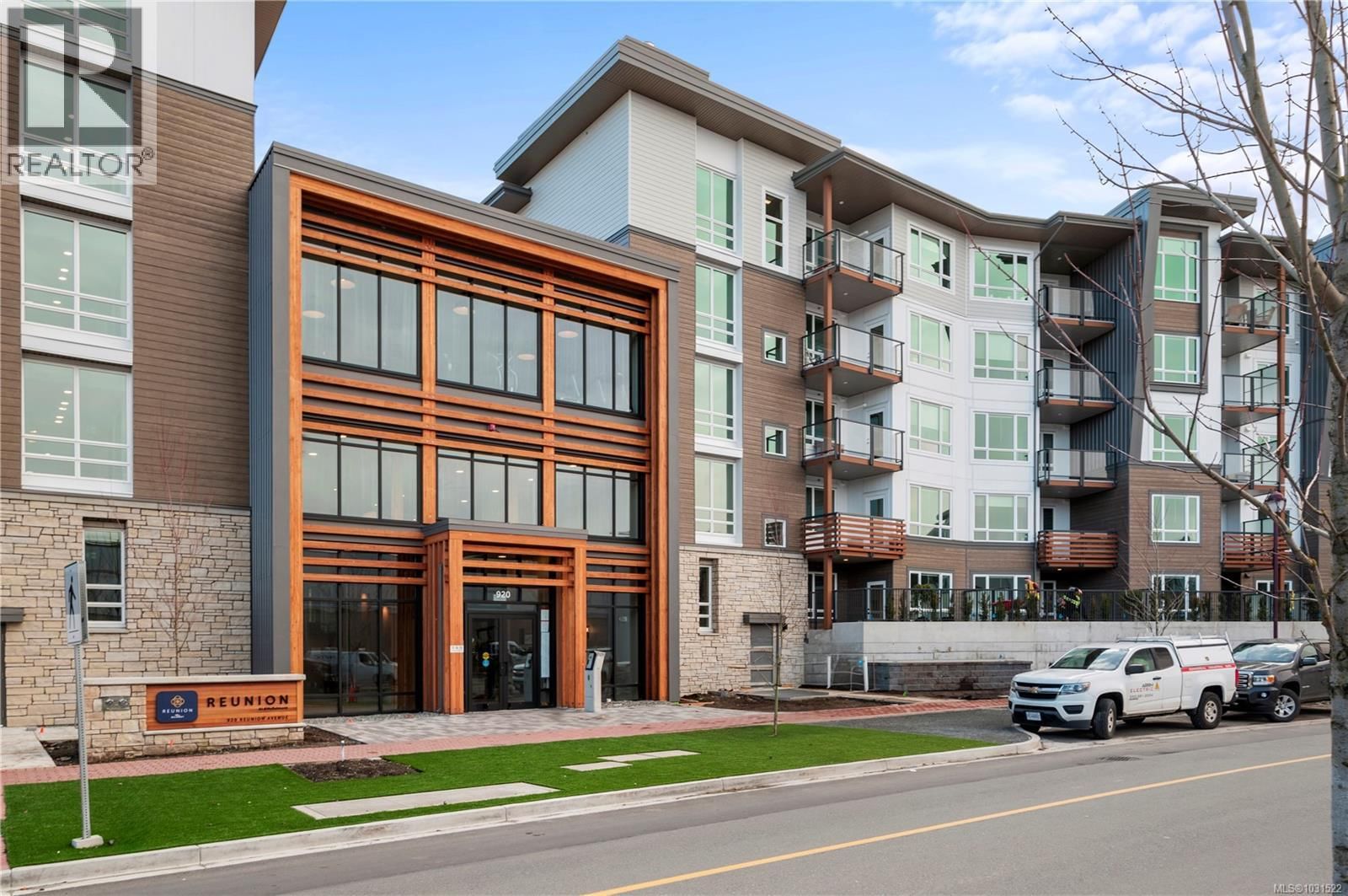 542 - 920 REUNION AVENUE Image 1