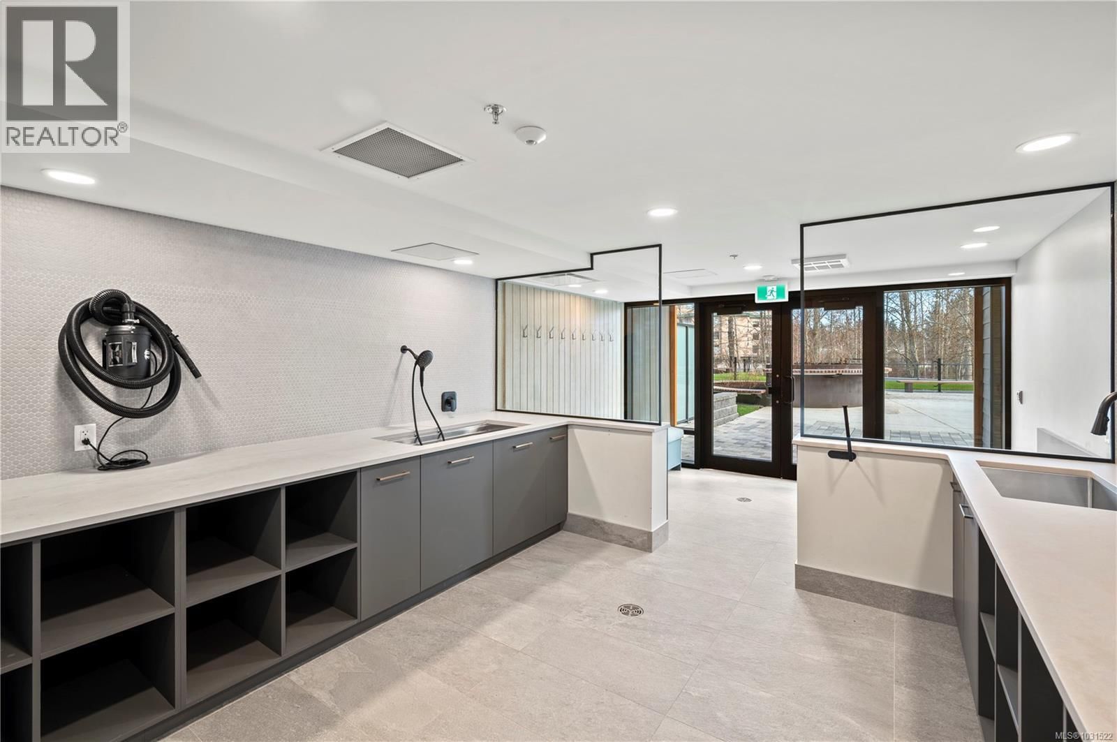 542 - 920 REUNION AVENUE Image 34