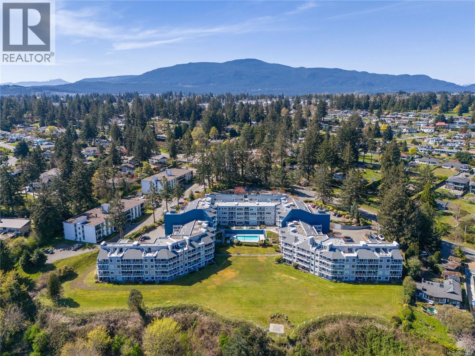 418 2562 Departure Bay Road