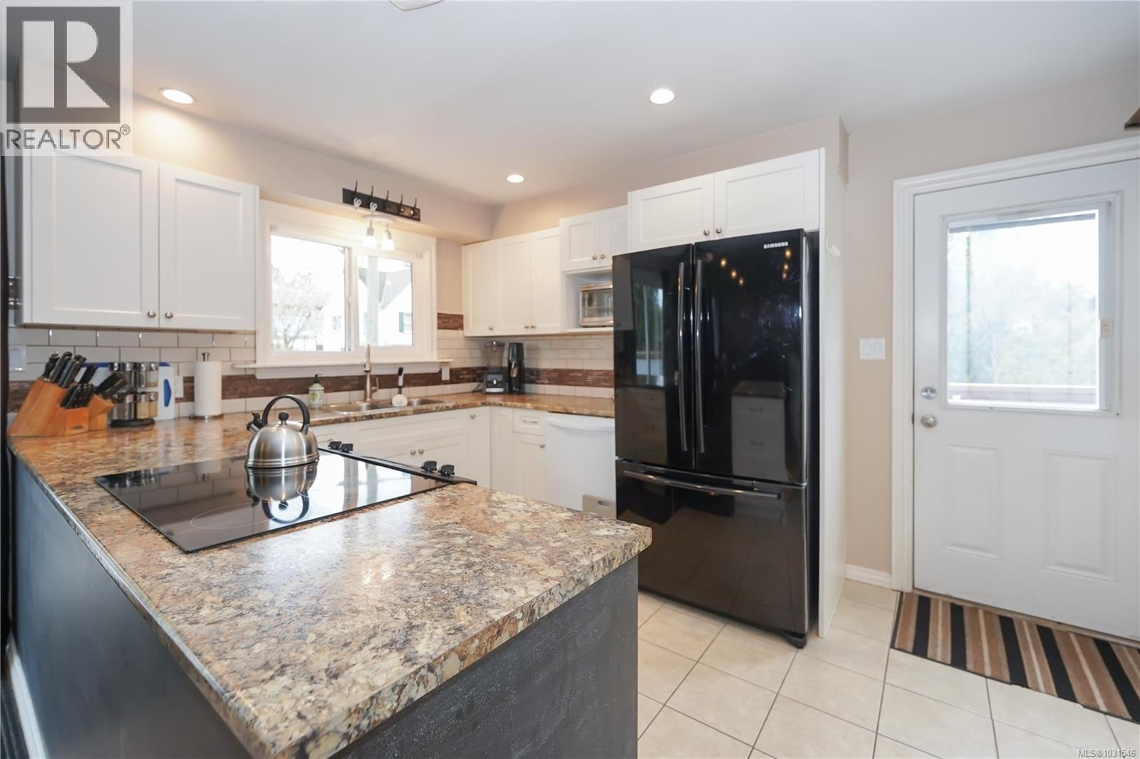 3421 AUCHINACHIE ROAD Image 18