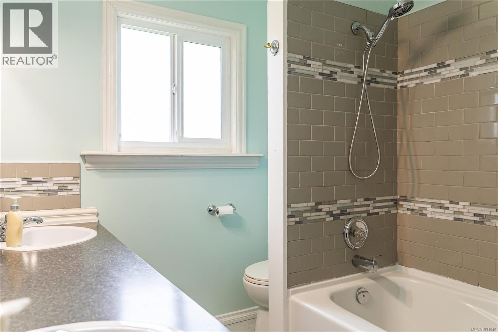 3421 AUCHINACHIE ROAD Image 28