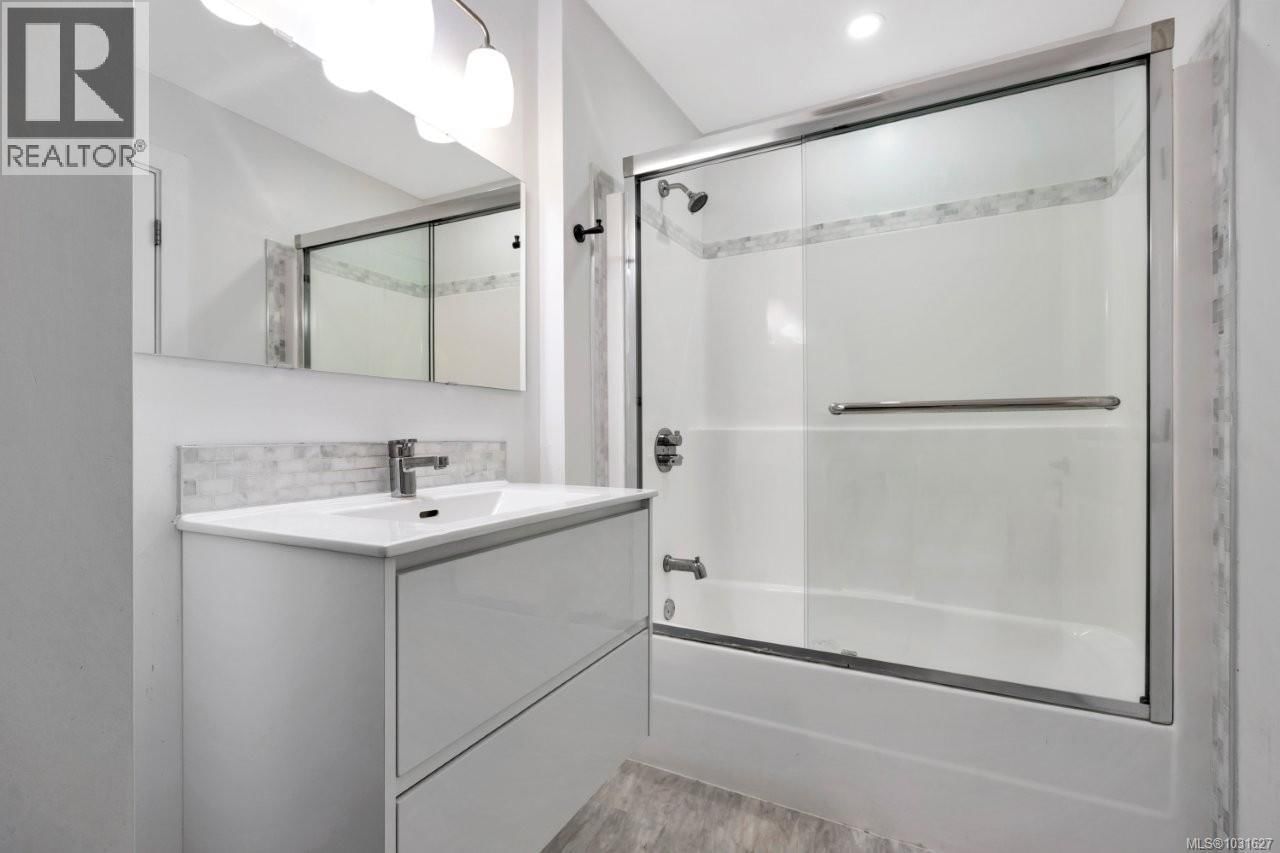 310 Mt. Benson Street property photo