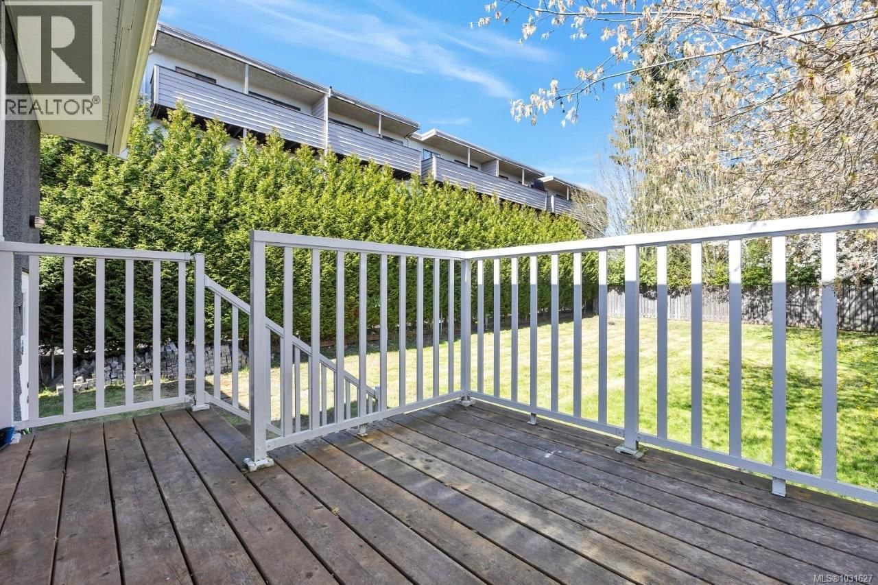 310 Mt. Benson Street property photo