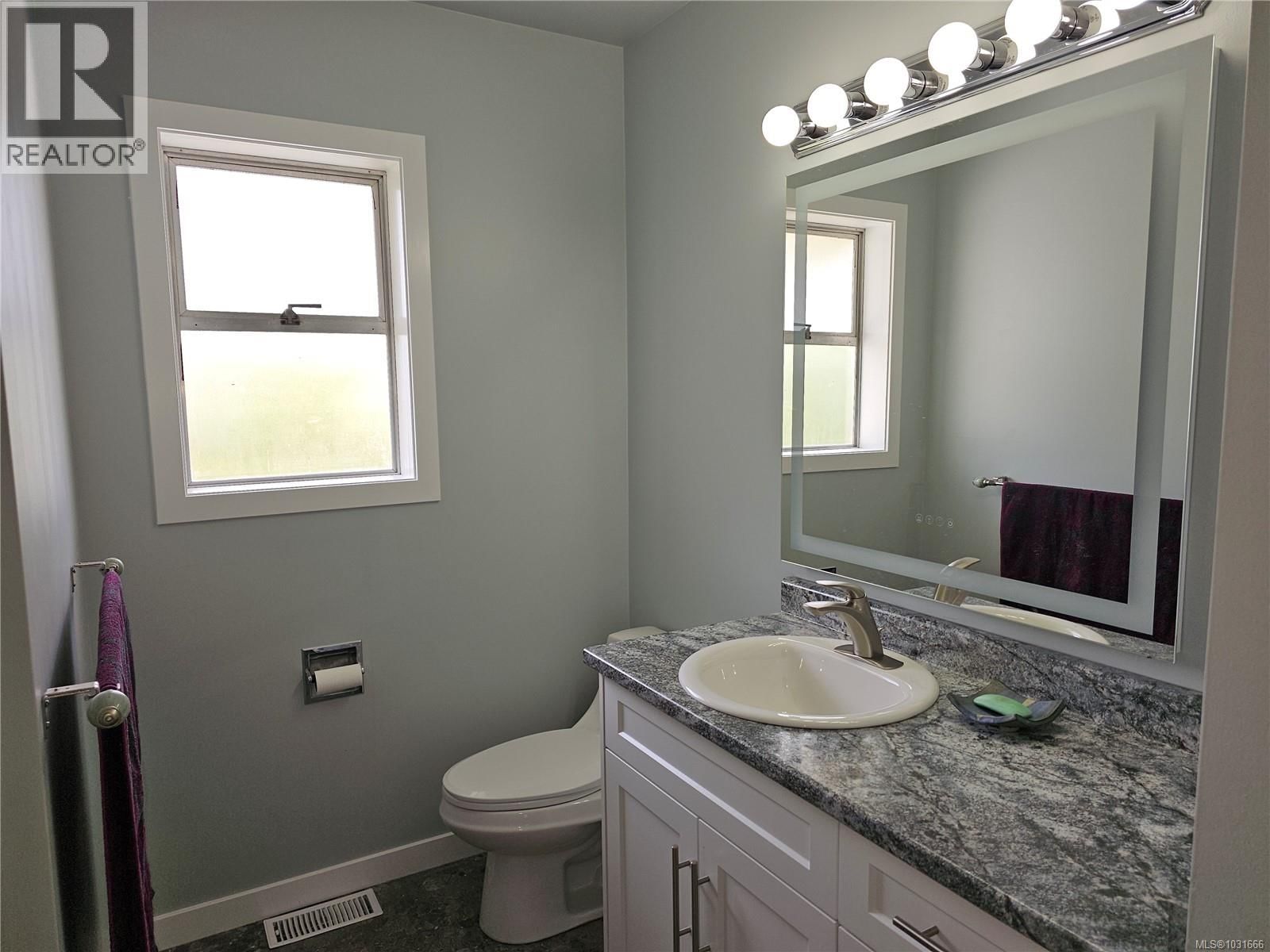 5890 CHESTERFIELD Avenue property photo