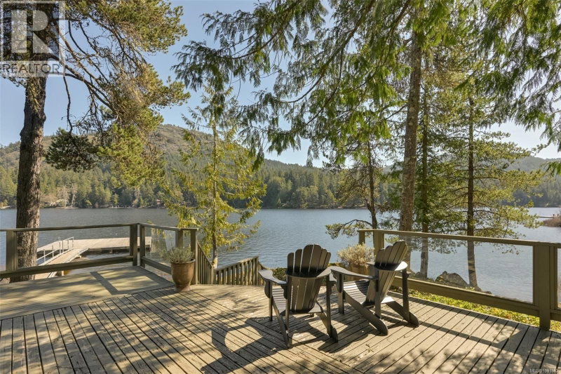 2037 Ida Avenue Shawnigan Lake British Columbia, V0R 2W3 - 3 Bedrooms Waterfront Home For sale