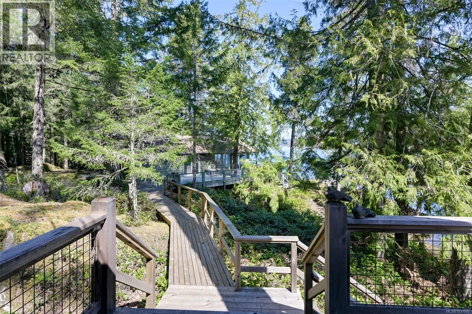 2037 IDA AVENUE Image 27