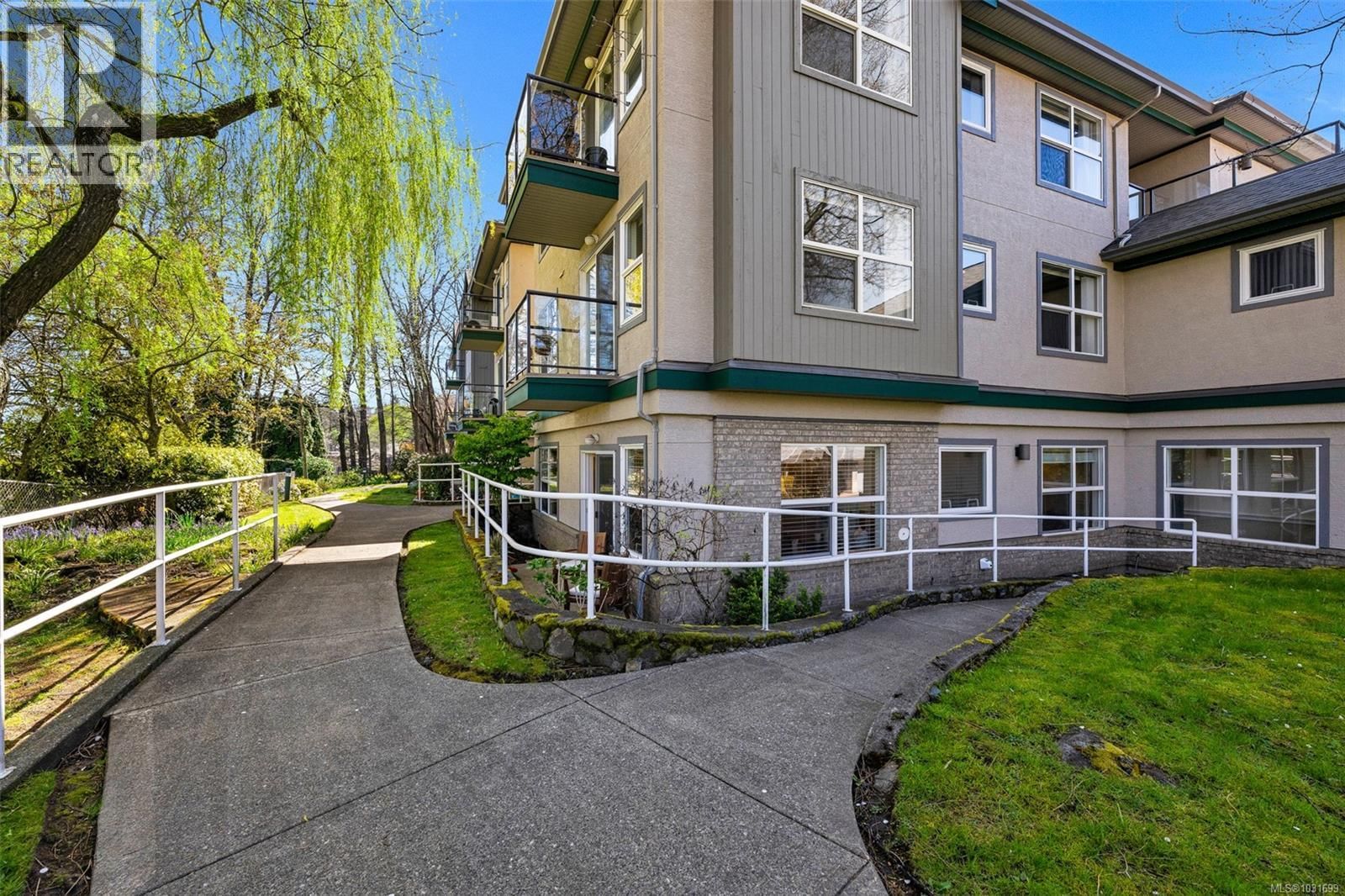 104 - 1485 GARNET ROAD Image 29