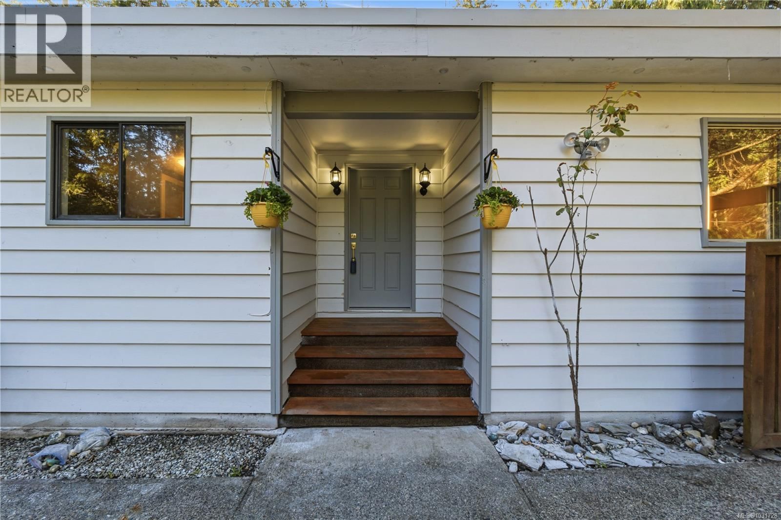 1007 Fabrick Drive property photo