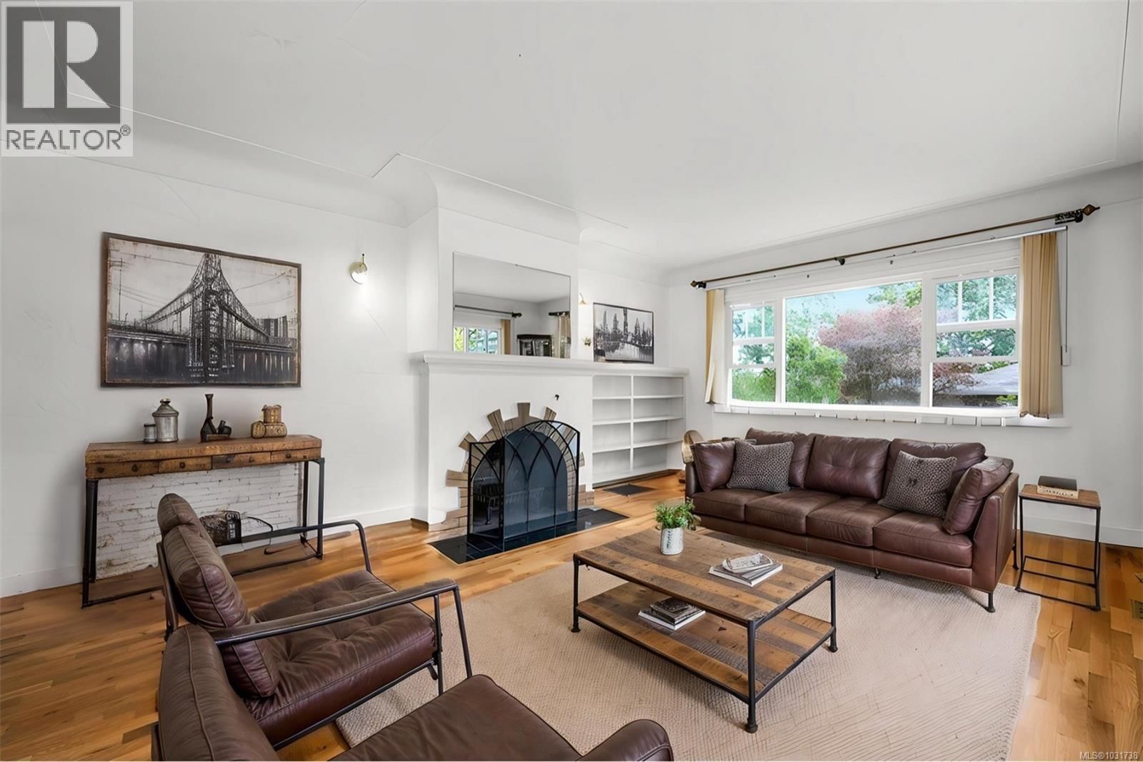 3517 Doncaster Drive property photo
