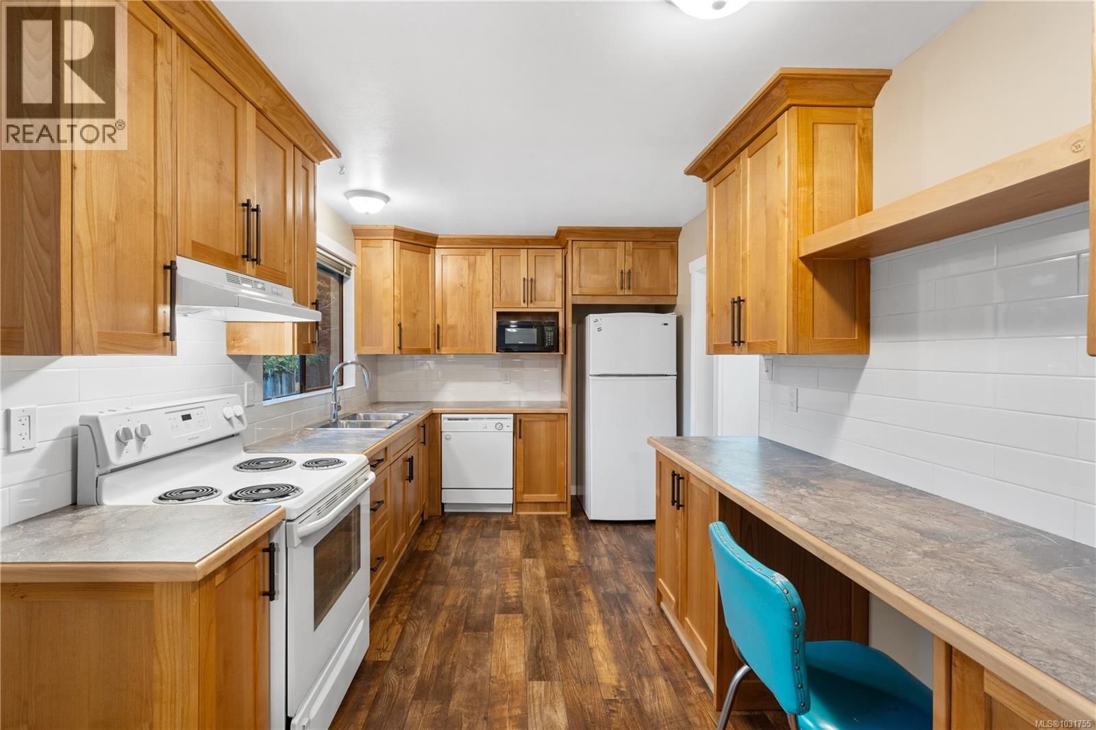 3801 MORRIS PLACE Image 34