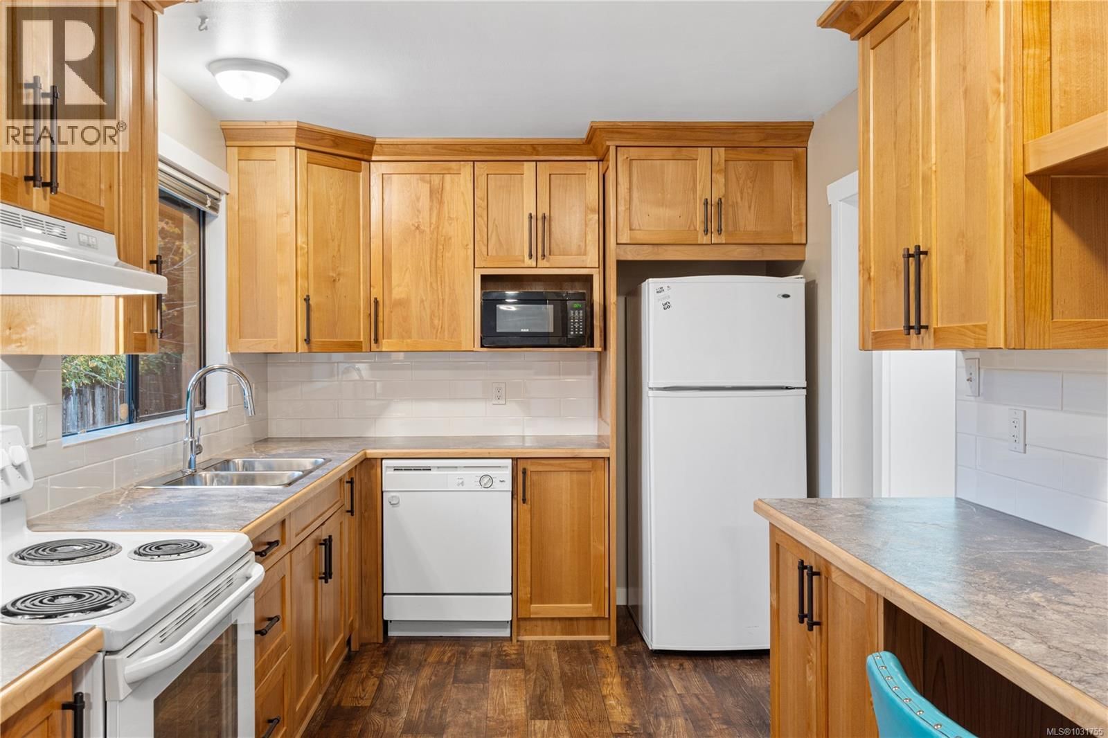 3801 MORRIS PLACE Image 8