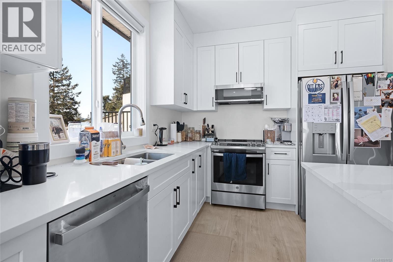 102 LINMARK WAY Image 14