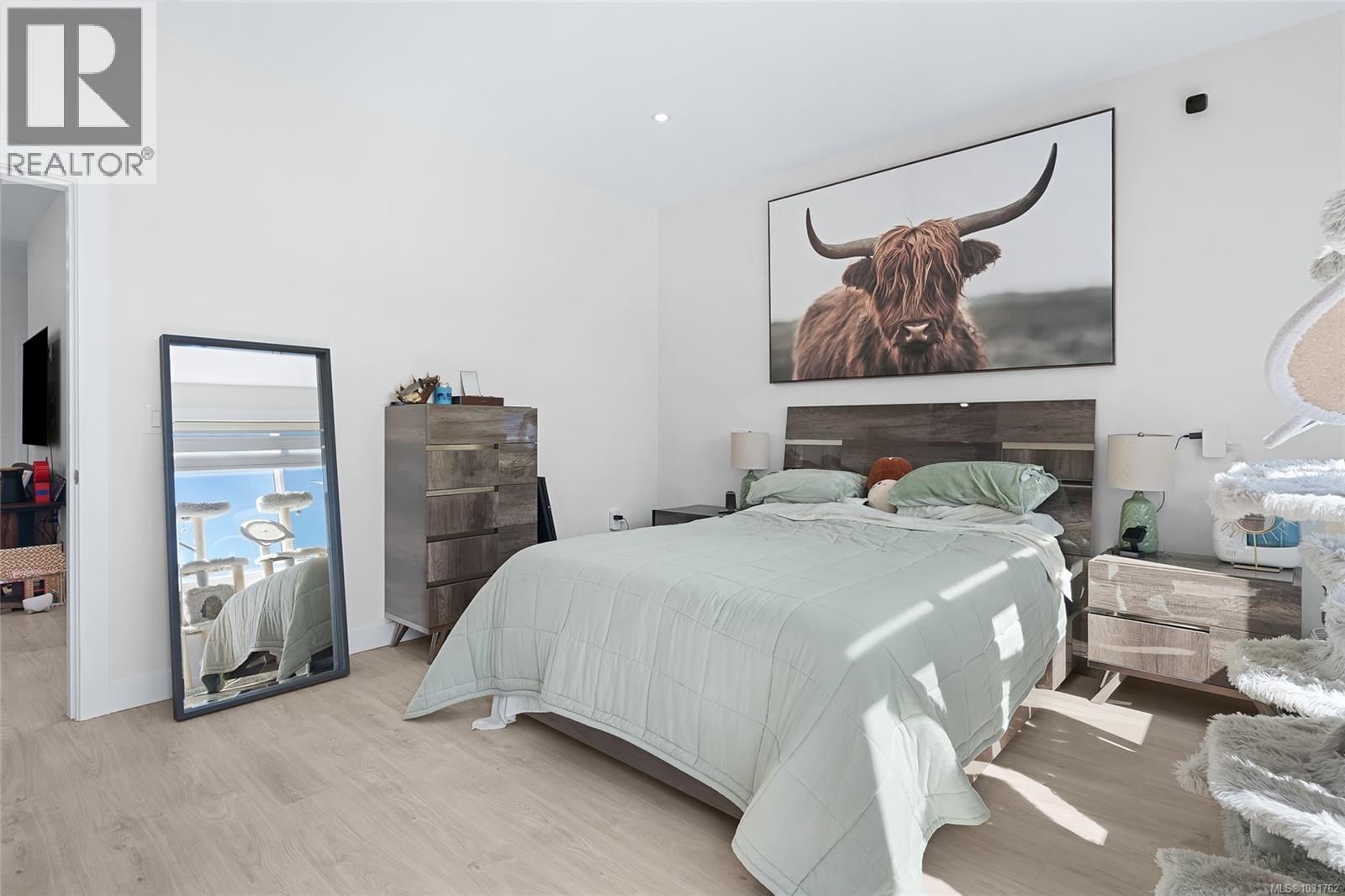 102 LINMARK WAY Image 20