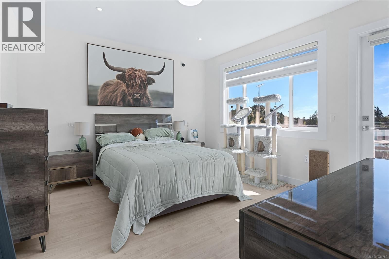 102 LINMARK WAY Image 21