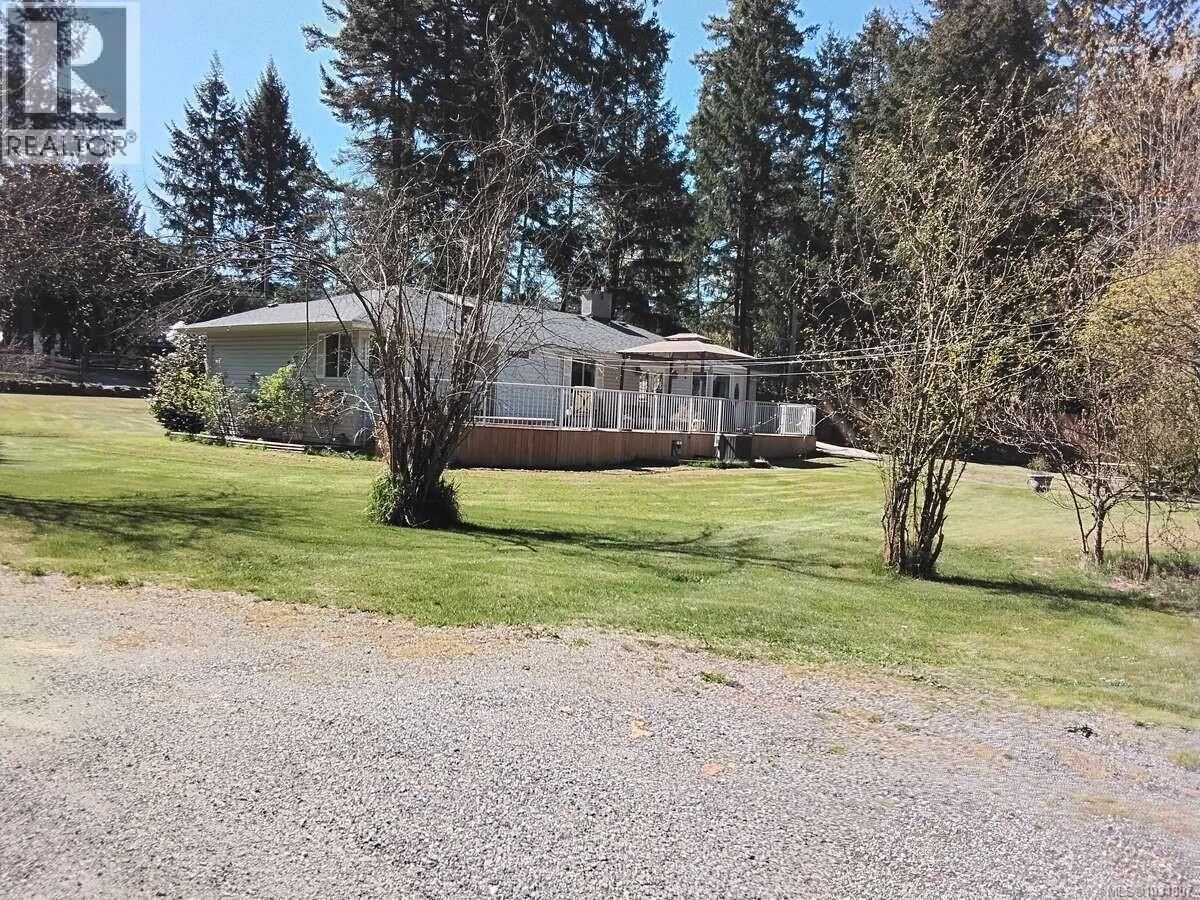 4759 Yellow Point Road property photo