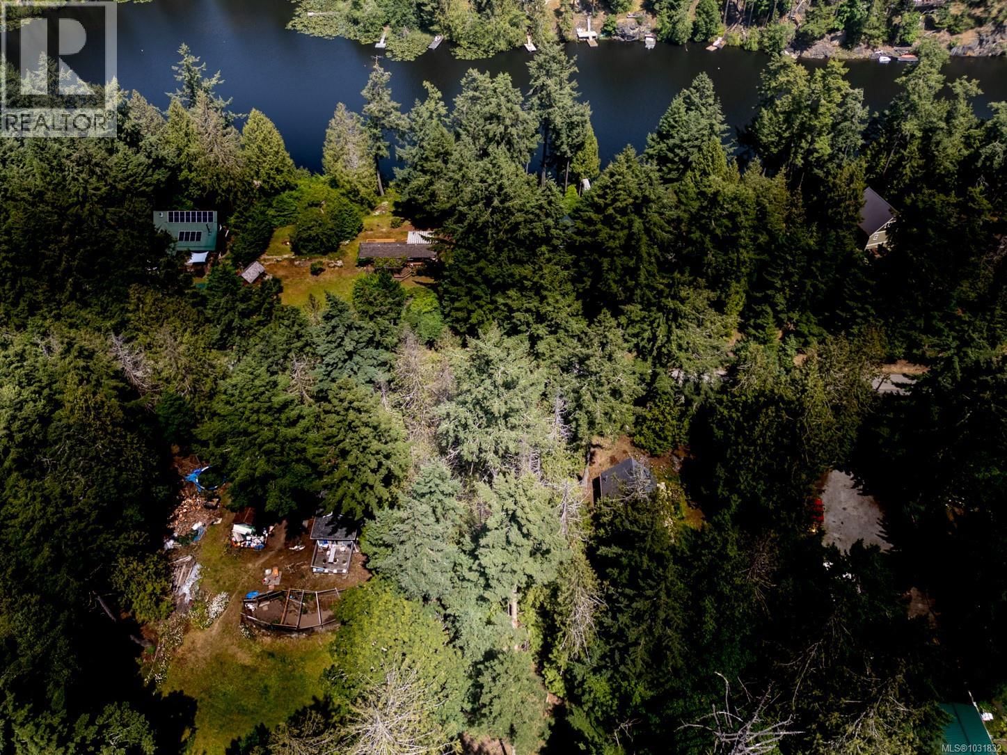 4849 Pirates Road, Pender Island, British Columbia V0N 2M2