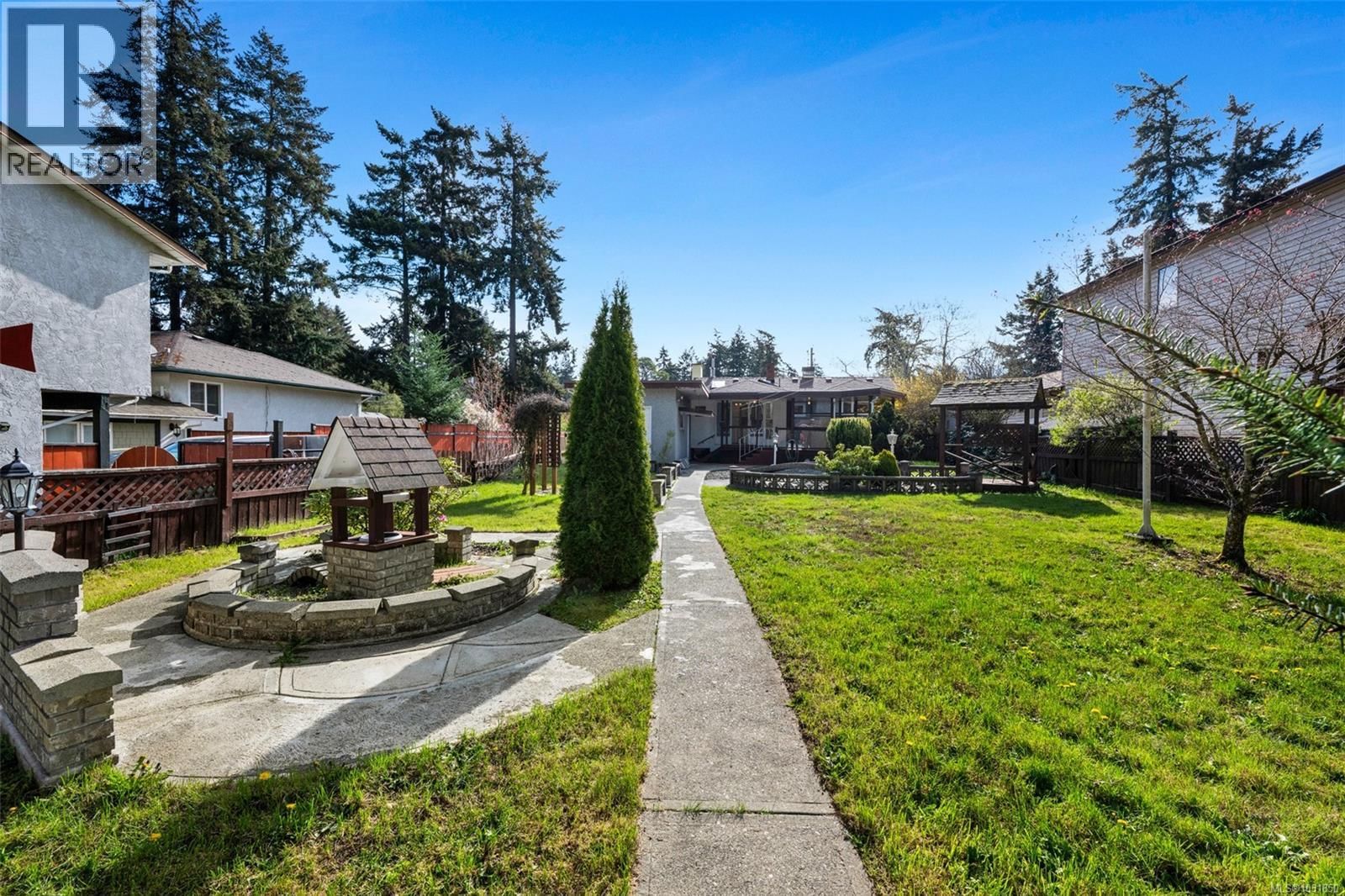 3006 Pickford Road property photo