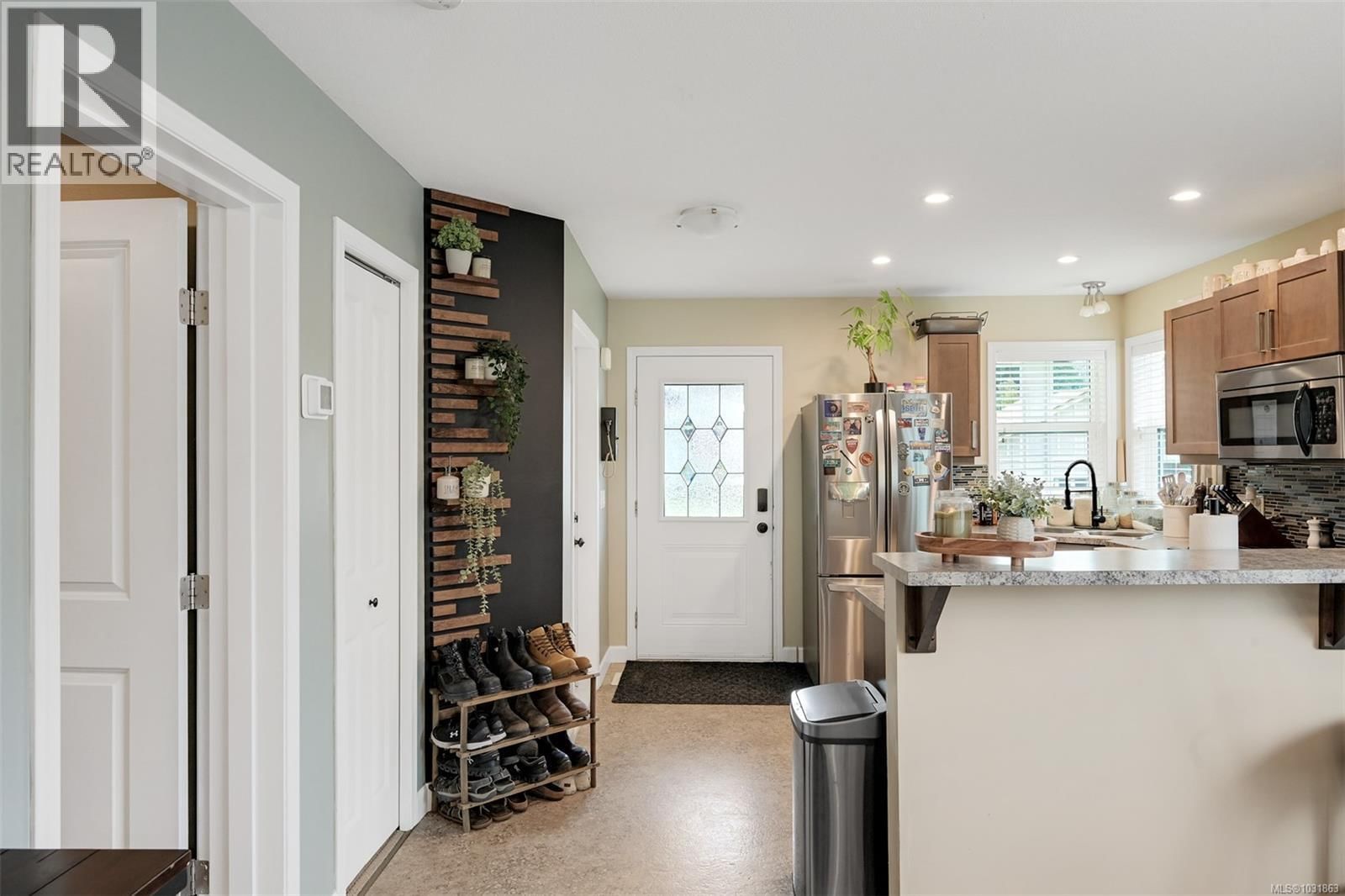 1116 FITZGERALD ROAD Image 17