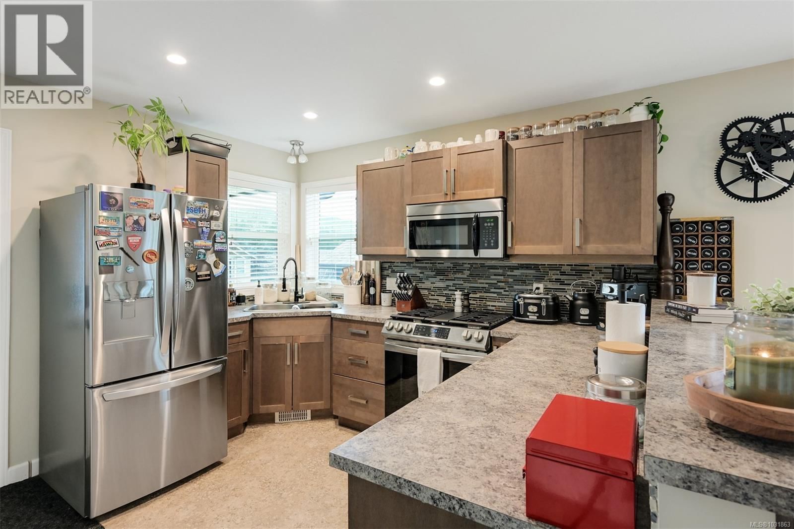 1116 FITZGERALD ROAD Image 19