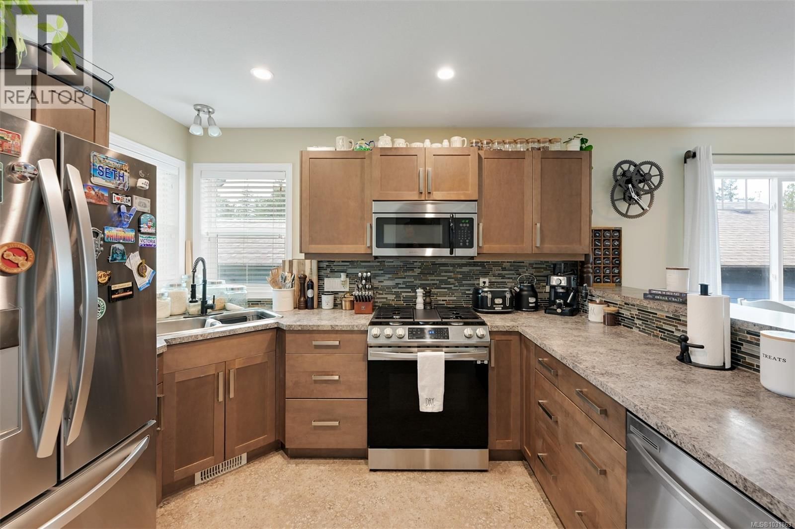 1116 FITZGERALD ROAD Image 20