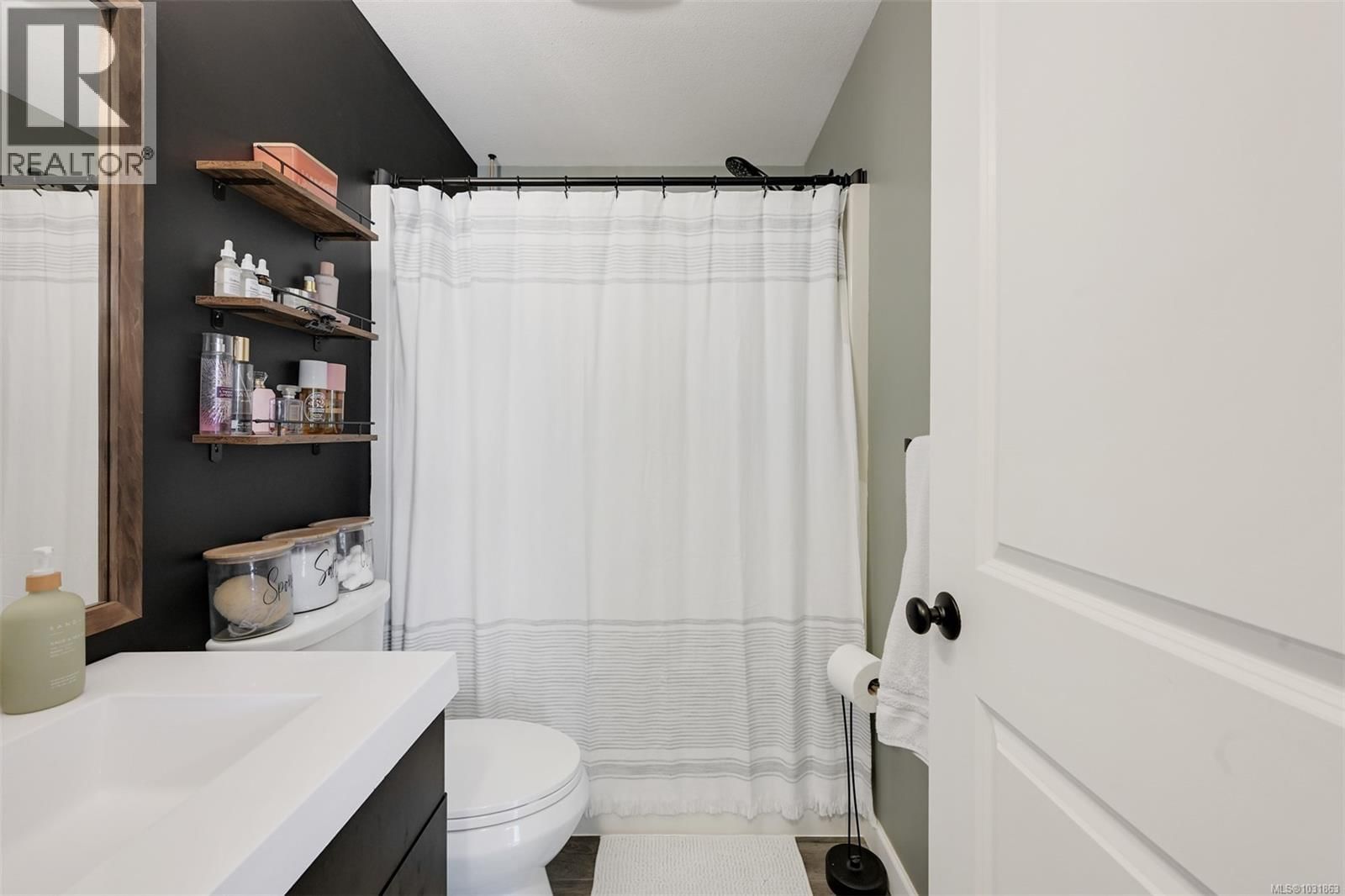 1116 FITZGERALD ROAD Image 44