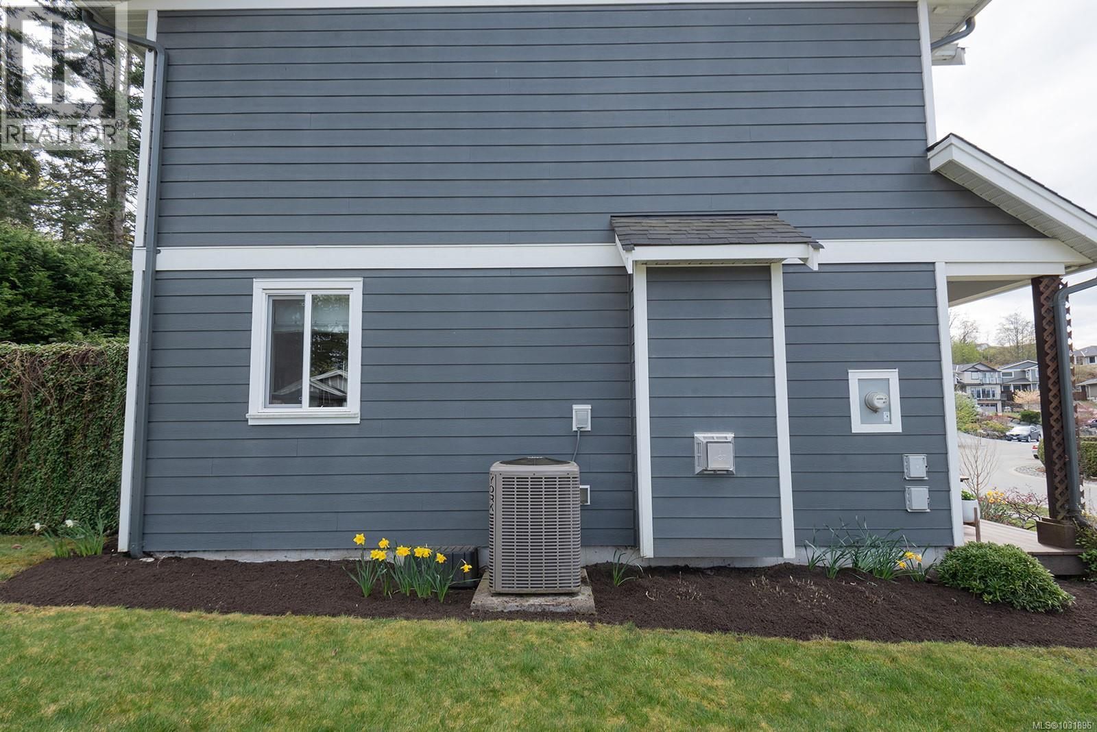 4665 MALLARD WAY Image 45