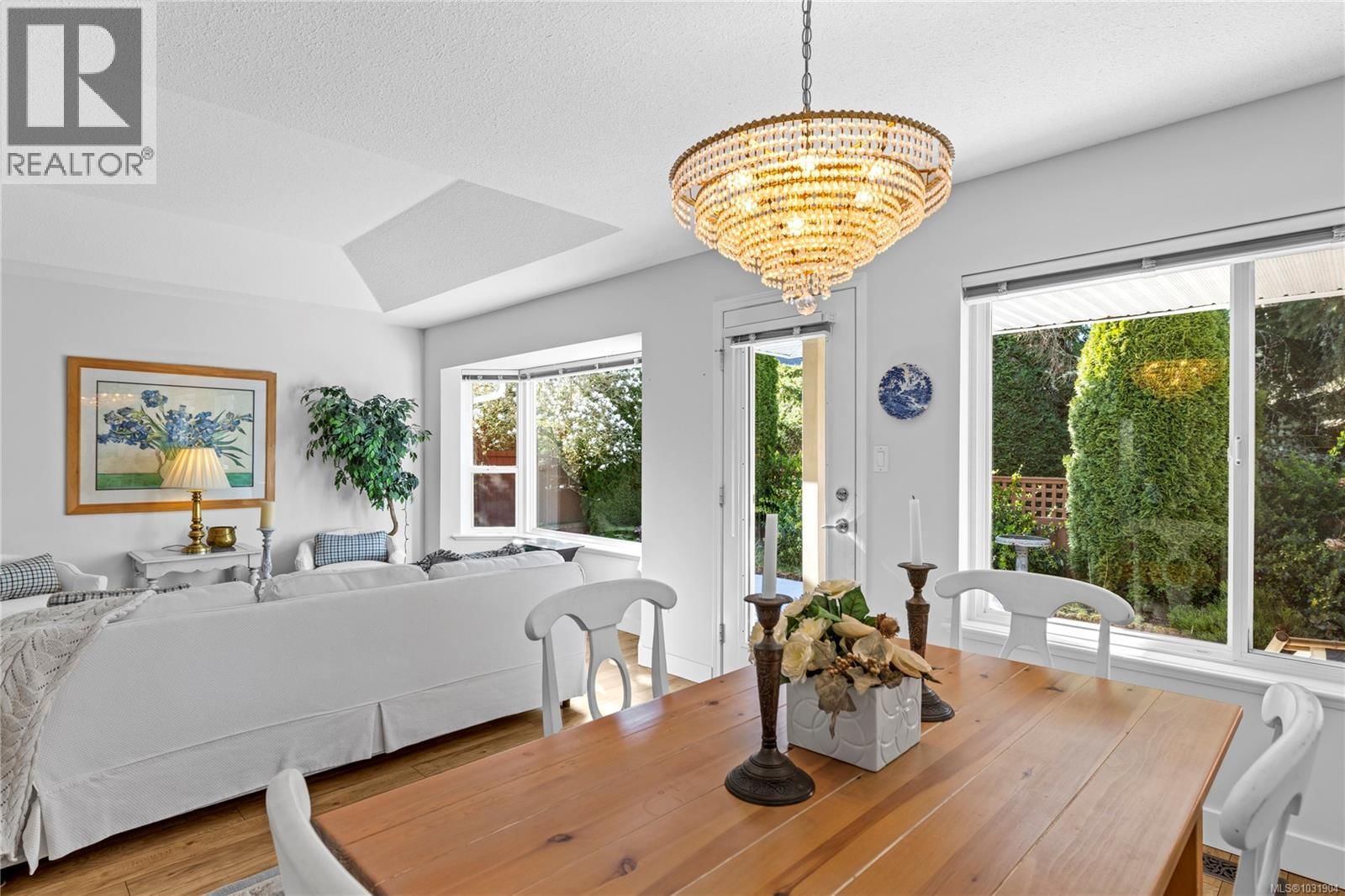 18 - 850 ARBUTUS STREET Image 24