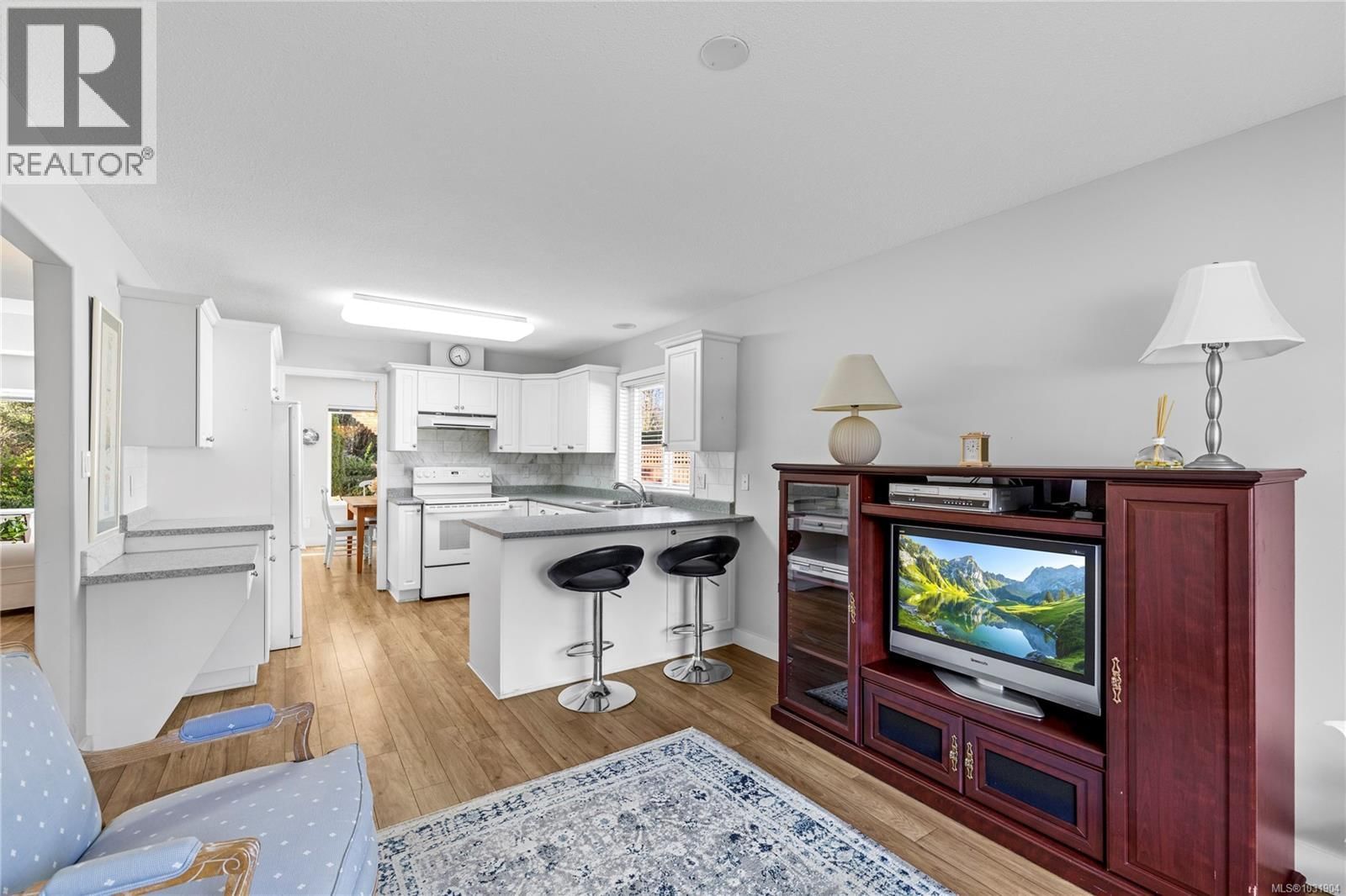 18 - 850 ARBUTUS STREET Image 7