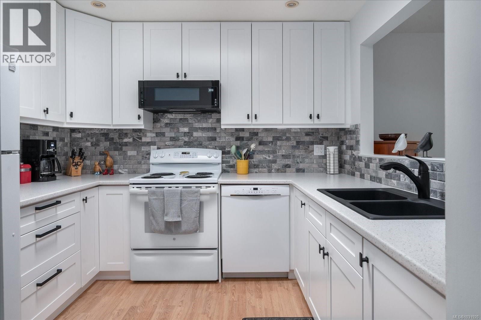 7 - 219 BAGSHAW STREET Image 2