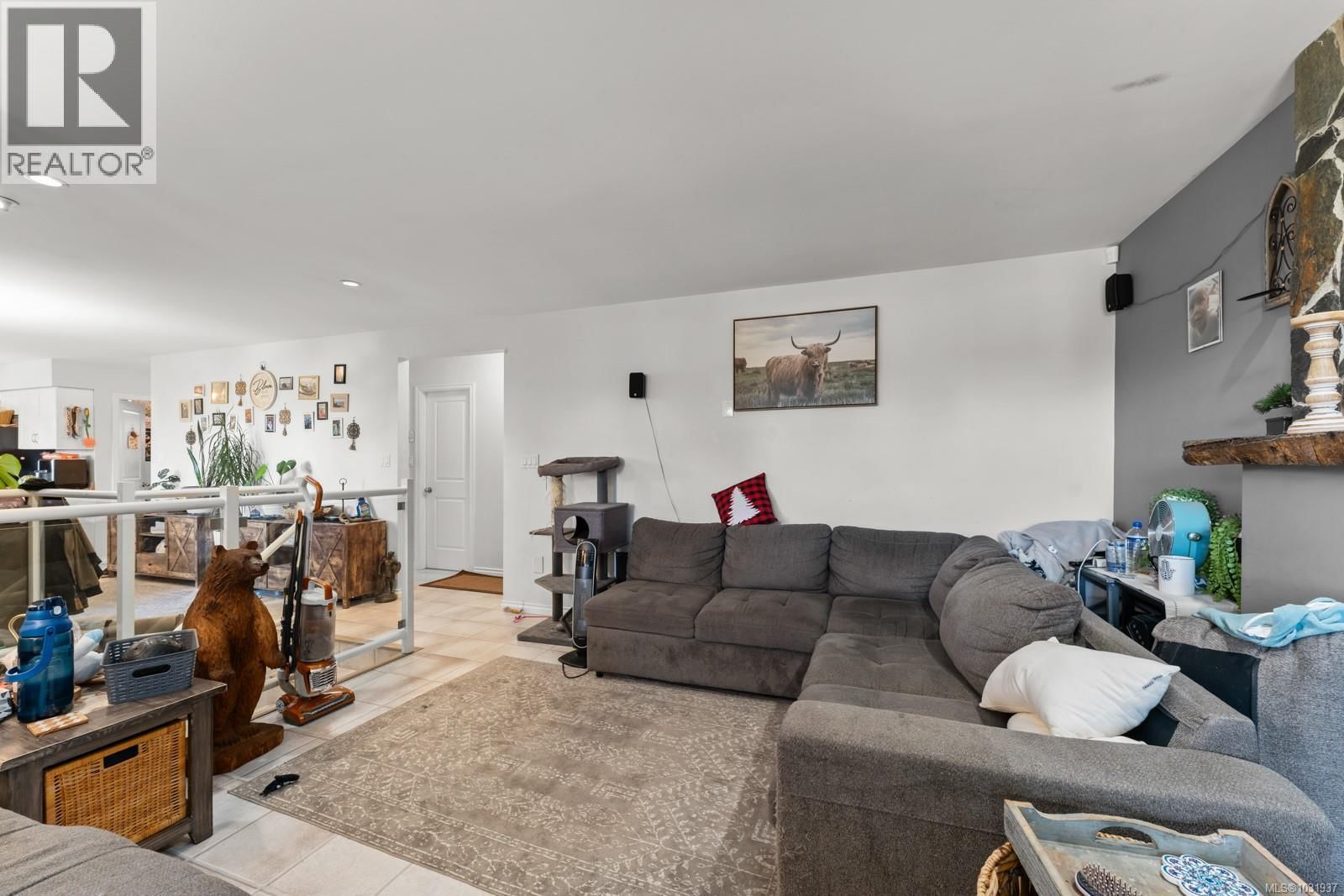 405 Tamarack Road property photo