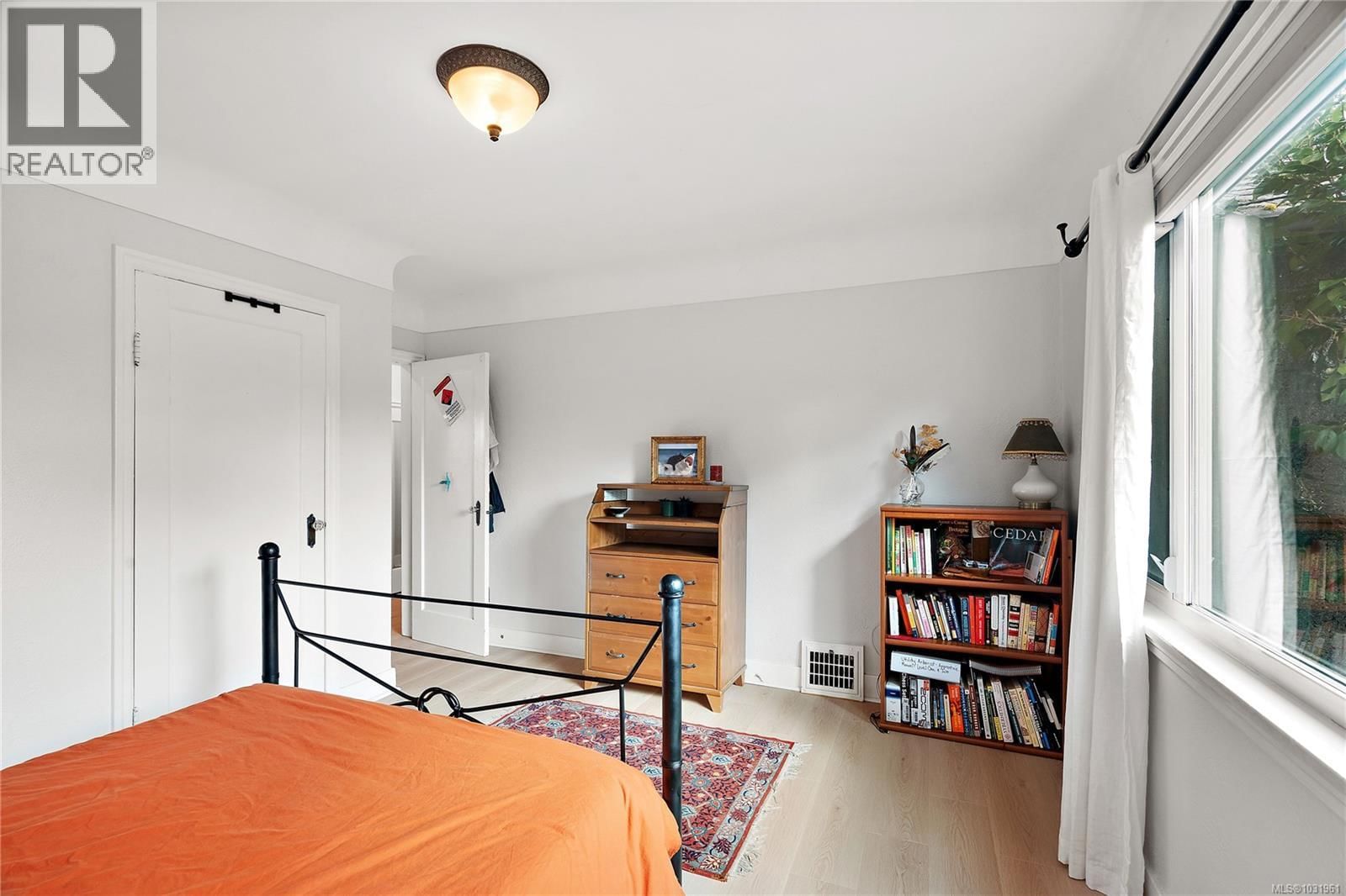 3166 EARL GREY STREET Image 13