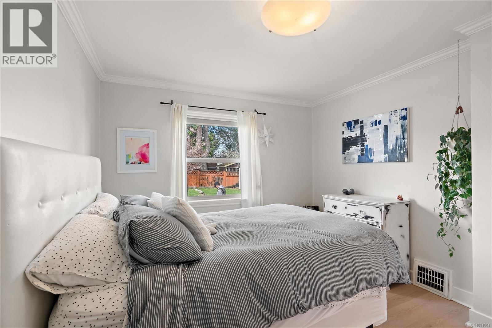 3166 EARL GREY STREET Image 15