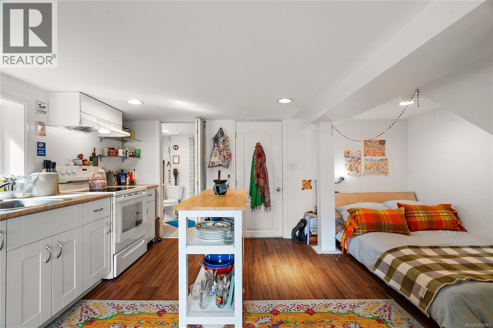 3166 EARL GREY STREET Image 21