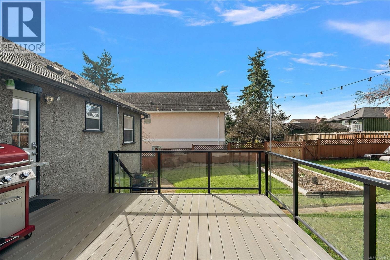 3166 EARL GREY STREET Image 31