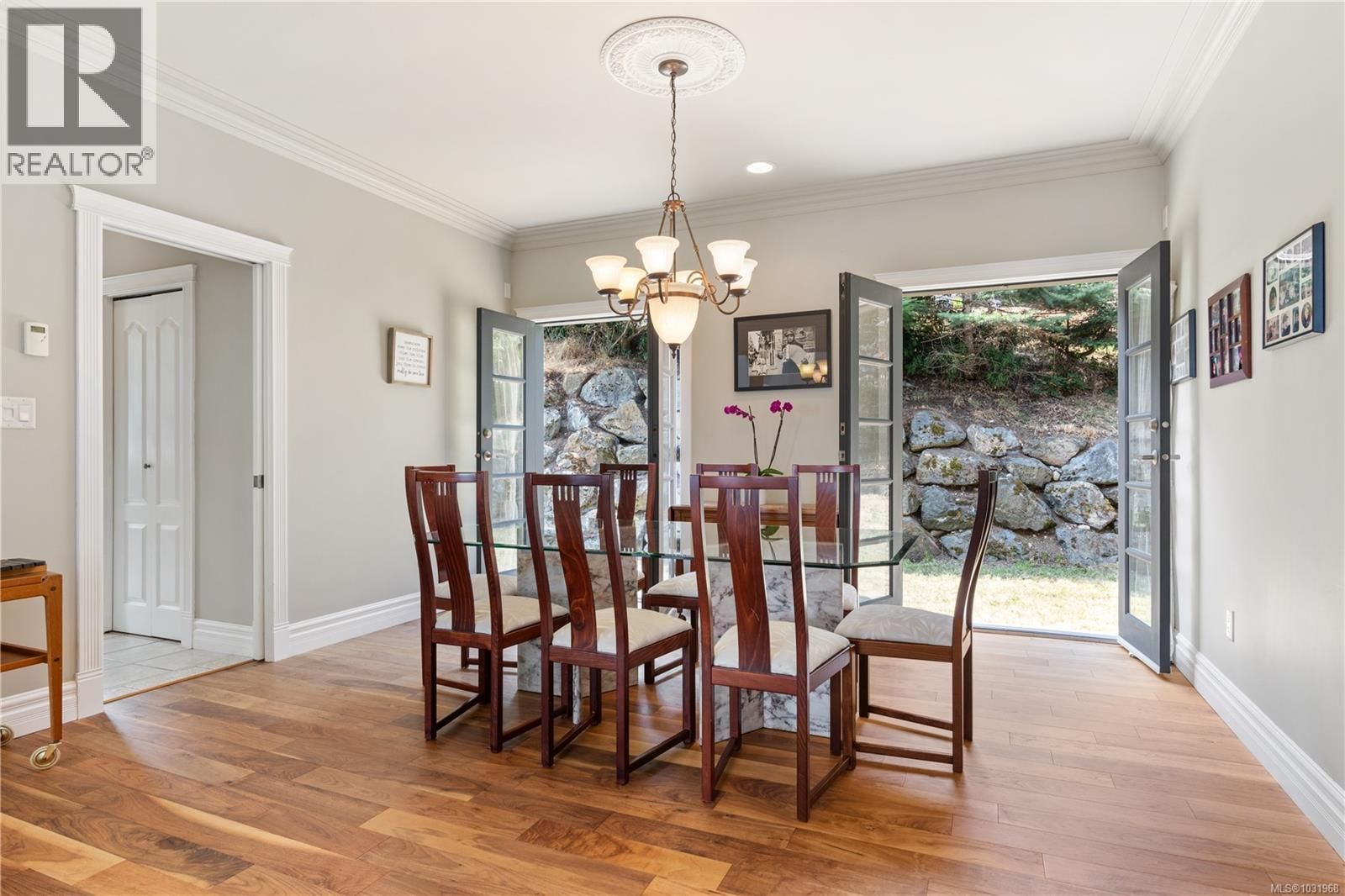 3361 HATLEY DRIVE Image 12