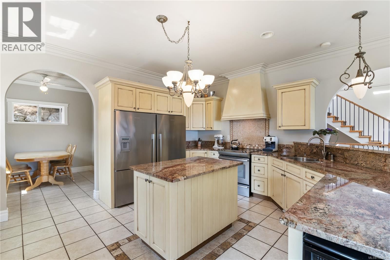 3361 HATLEY DRIVE Image 16