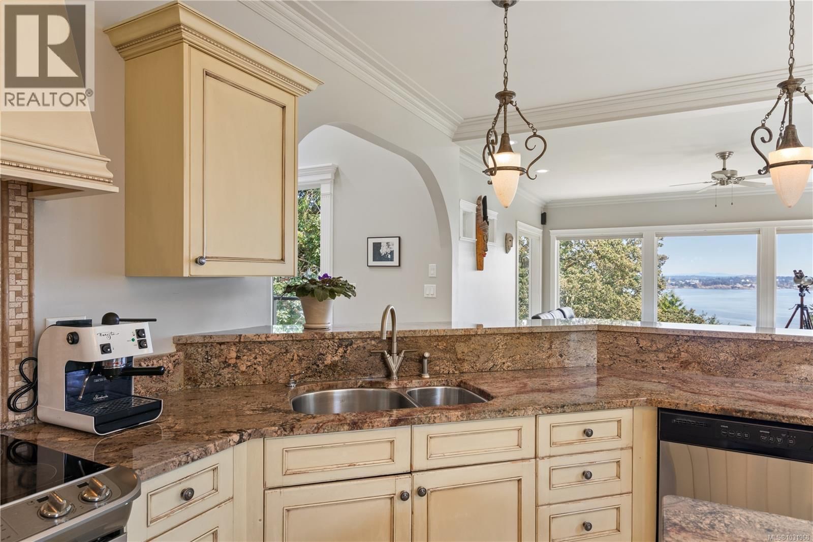 3361 HATLEY DRIVE Image 19