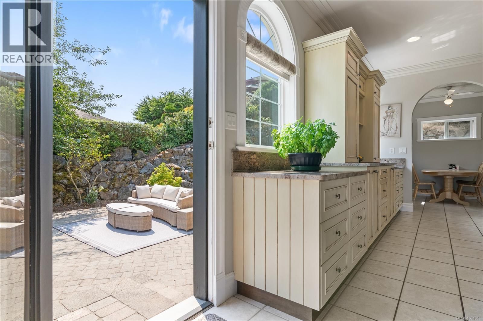 3361 HATLEY DRIVE Image 27