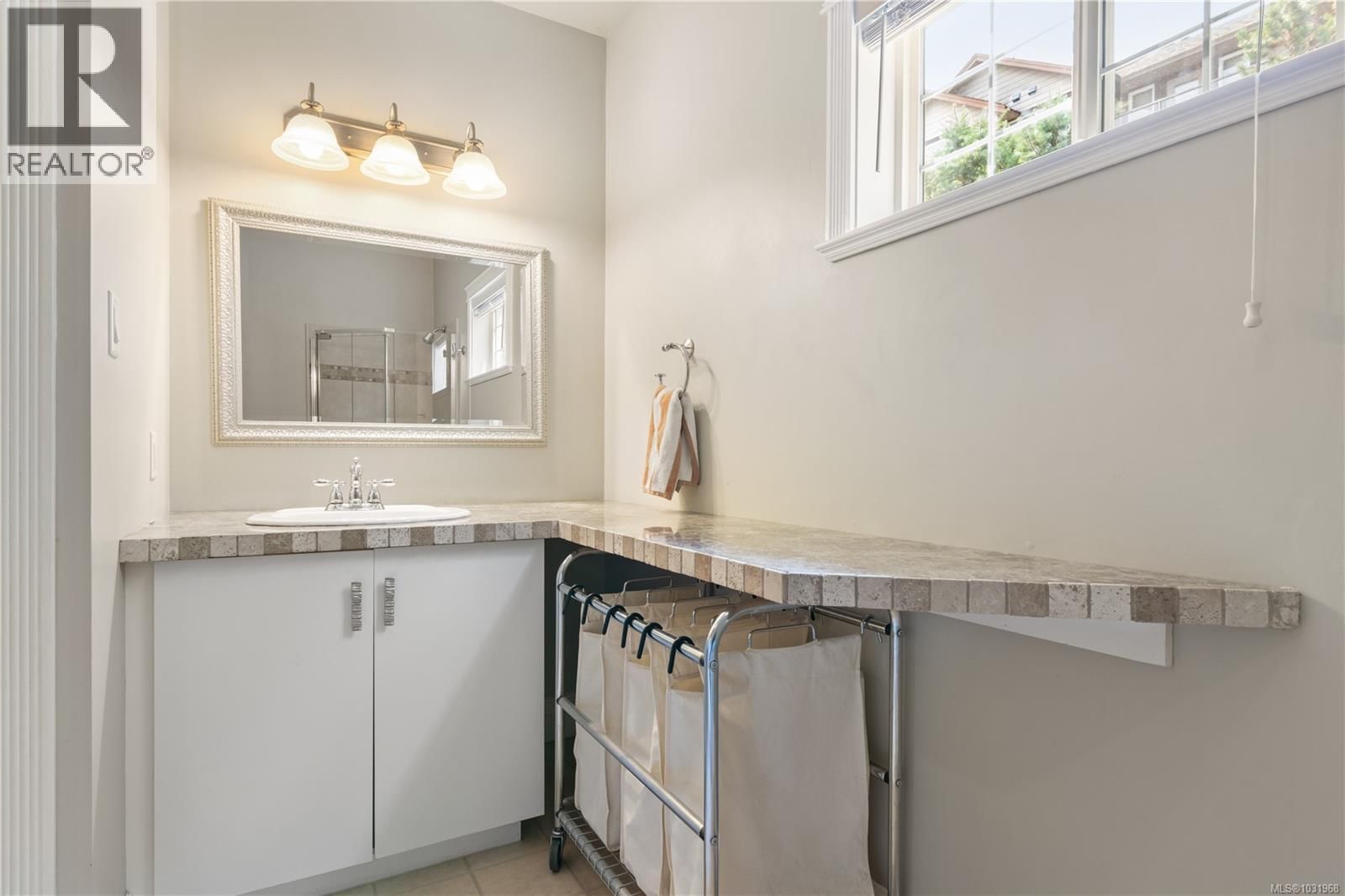 3361 HATLEY DRIVE Image 34