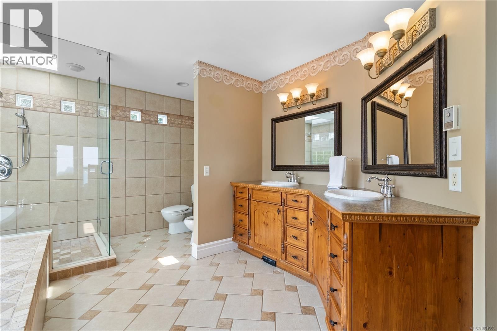 3361 HATLEY DRIVE Image 44