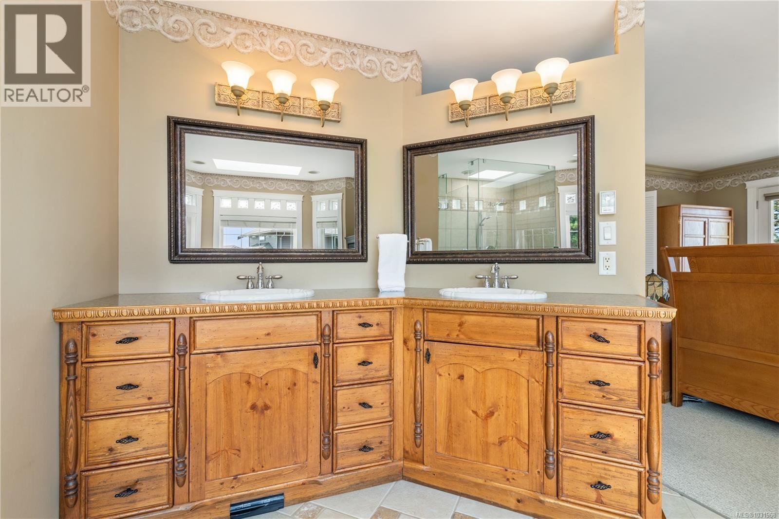 3361 HATLEY DRIVE Image 46